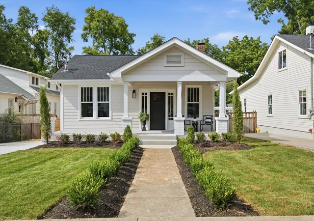 Photo 1 of Single family home for sale at 945 Seymour Ave, Nashville, TN 37206 | MLS# 3513249 | Listing updated on 2026-08-30