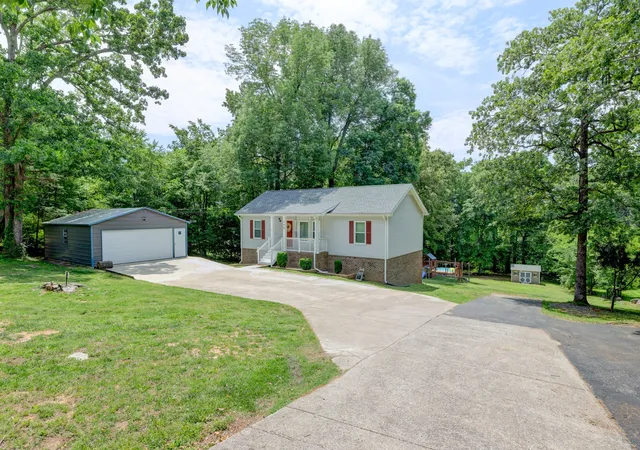 Single family home for sale at 245 Gip Manning Rd, Clarksville, TN 37042 | MLS# 3512644