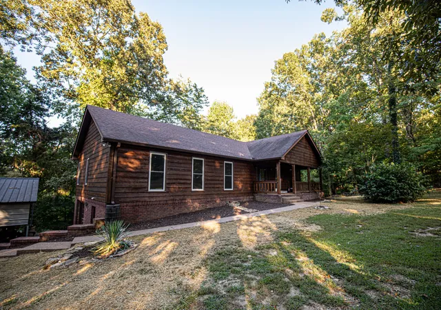 Single family home for sale at 340 Dogwood Ct N, Lyles, TN 37098 | MLS# 3541520