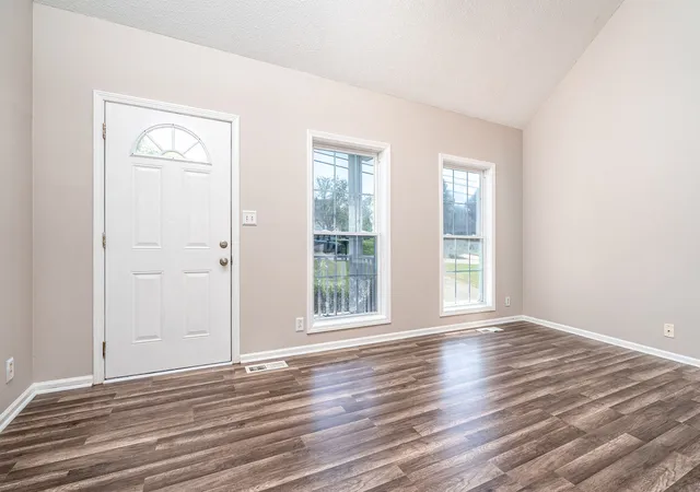 Photo 3 of Single family home for sale at 2687 Elkmont Dr, Clarksville, TN 37040 | MLS# 3512711 | Listing updated on 2026-10-09
