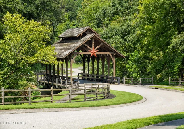 3rd image of 2124 Viewcrest Lane, Knoxville, TN 37932 | MLS# 3512798