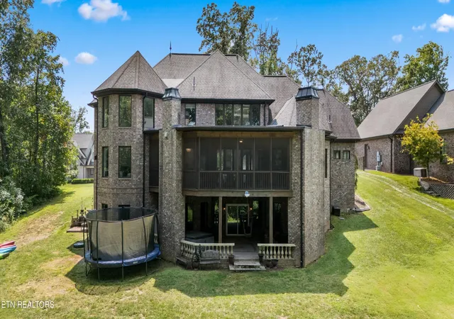 60th image of 2124 Viewcrest Lane, Knoxville, TN 37932 | MLS# 3512798