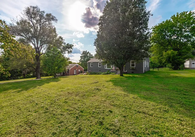 3rd image of 319 Bowwood Dr, Nashville, TN 37217 | MLS# 3515197