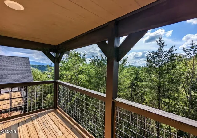 2nd image of 2045 Eagle Feather Dr, Sevierville, TN 37876 | MLS# 3512821