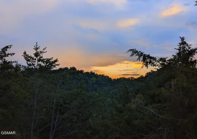 3rd image of 2045 Eagle Feather Dr, Sevierville, TN 37876 | MLS# 3512821