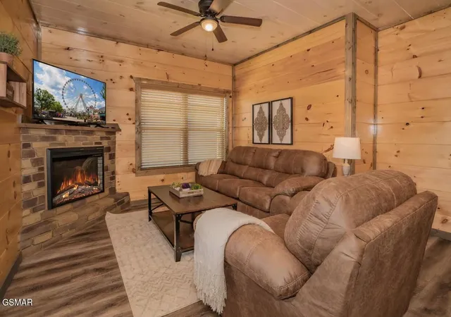 5th image of 2045 Eagle Feather Dr, Sevierville, TN 37876 | MLS# 3512821