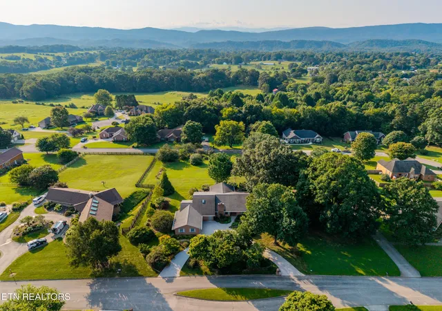 2nd image of 128 N Panoscenic Dr, Maryville, TN 37803 | MLS# 3512826