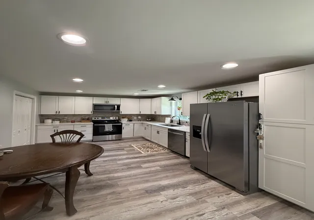 Photo 25 of Single family home for sale at 1047 River Barfield Rd, Murfreesboro, TN 37128 | MLS# 3513198 | Listing updated on 2026-09-12