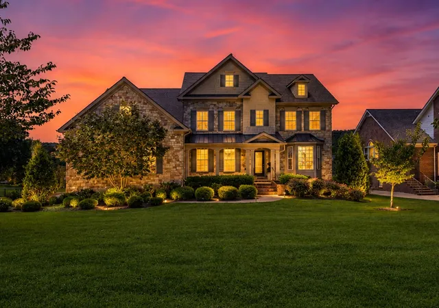 Photo 3 of Sale Pending at 1833 Bronwyn Ct, Brentwood, TN 37027 | MLS# 3526878 | Listing updated on 2026-10-04