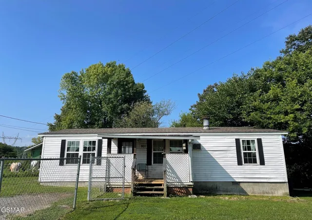 2nd image of 801 Wilson Road, Maryville, TN 37801 | MLS# 3512841