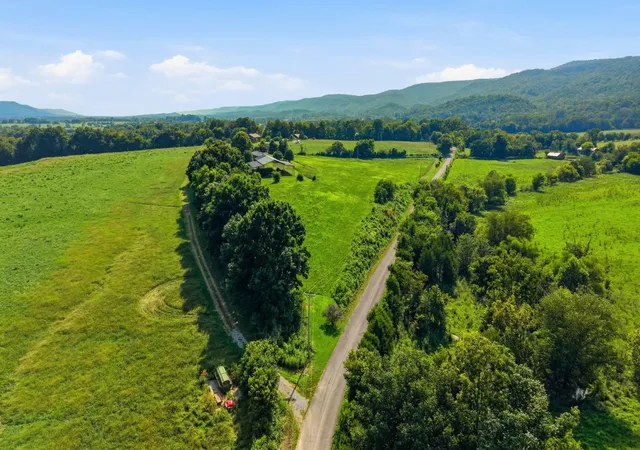 4th image of 752 Old State Hwy 28, Pikeville, TN 37367 | MLS# 3512855