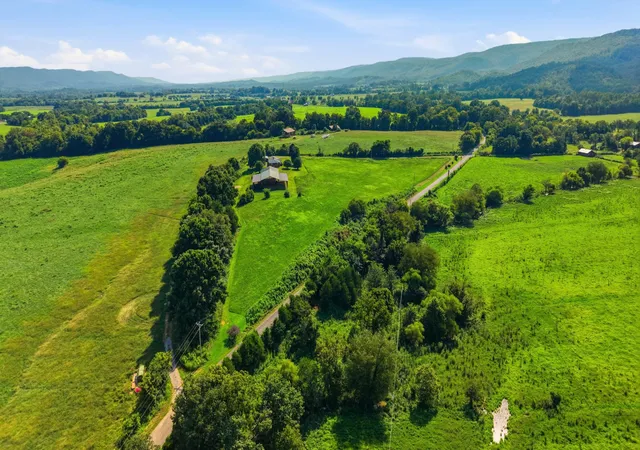 5th image of 752 Old State Hwy 28, Pikeville, TN 37367 | MLS# 3512855