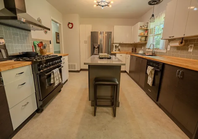 3rd image of 311 Gale Ln, Lawrenceburg, TN 38464 | MLS# 3515127