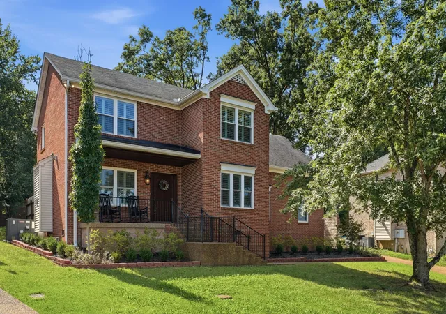 Photo 1 of Single family home for sale at 737 Cedar Crst Dr, Nashville, TN 37209 | MLS# 3513081 | Listing updated on 2026-09-06