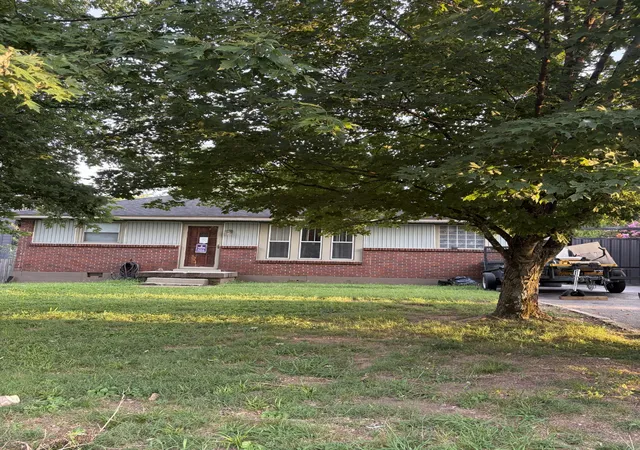 Photo 1 of Sale Pending at 1910 Truett Ave, Nashville, TN 37206 | MLS# 3527500 | Listing updated on 2026-09-02
