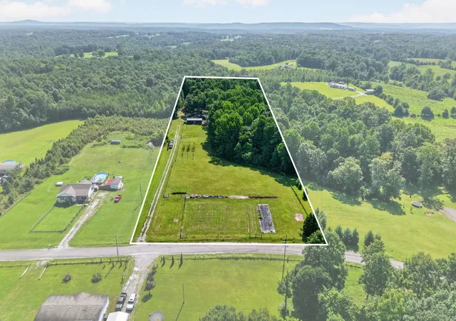 2nd image of 528 Obie Adcock Rd, Smithville, TN 37166 | MLS# 3513379