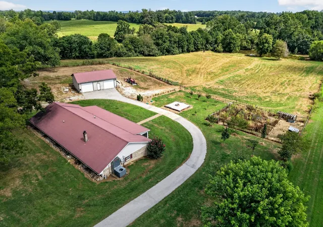 3rd image of 5520 Academy Rd, Cookeville, TN 38506 | MLS# 3518996