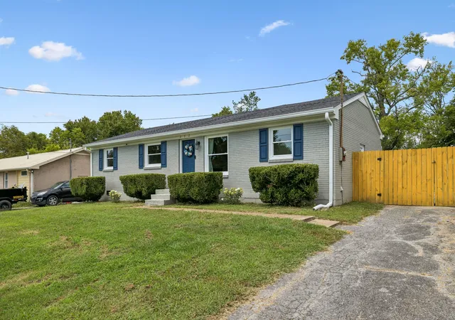Photo 3 of Sale Pending at 232 Sunset Blvd, Gallatin, TN 37066 | MLS# 3515339 | Listing updated on 2026-10-05