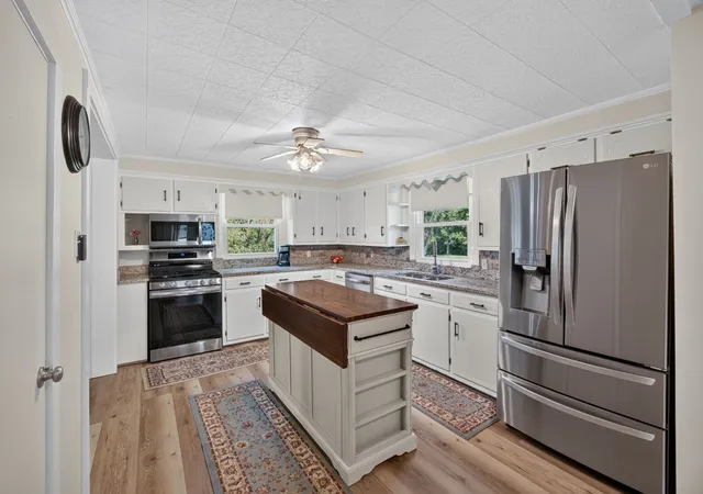 Photo 3 of Single family home for sale at 1561 Old Bon Air Rd, Sparta, TN 38583 | MLS# 3516421 | Listing updated on 2026-09-03