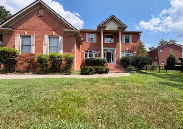 1st image of 102 Shorecrest Cir, Hendersonville, TN 37075 | MLS# 3513103
