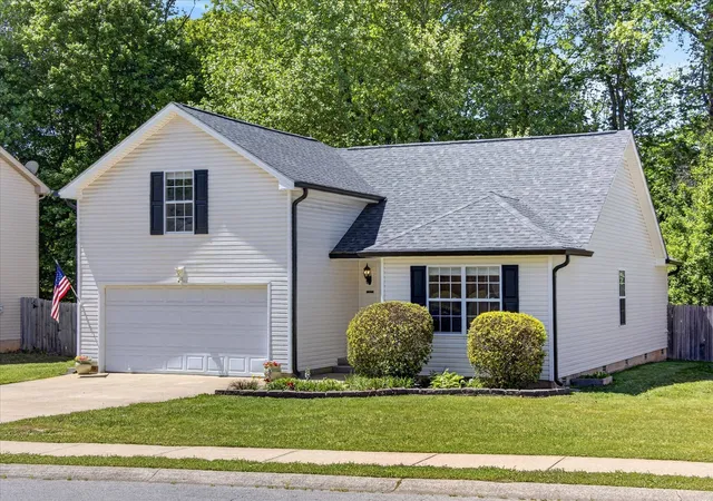 Photo 1 of Single family home for sale at 1481 Mutual Dr, Clarksville, TN 37042 | MLS# 3513601 | Listing updated on 2026-10-19