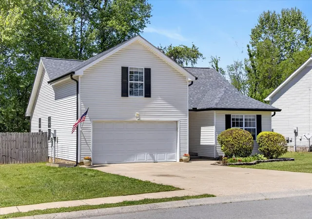 Photo 2 of Single family home for sale at 1481 Mutual Dr, Clarksville, TN 37042 | MLS# 3513601 | Listing updated on 2026-10-19