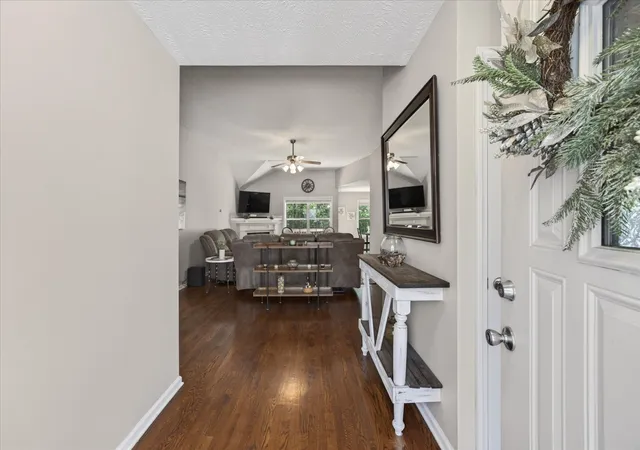 Photo 4 of Single family home for sale at 1481 Mutual Dr, Clarksville, TN 37042 | MLS# 3513601 | Listing updated on 2026-10-19
