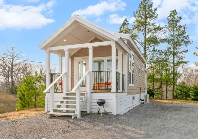 2nd image of 102 Thomas Rd, Dover, TN 37058 | MLS# 3513453