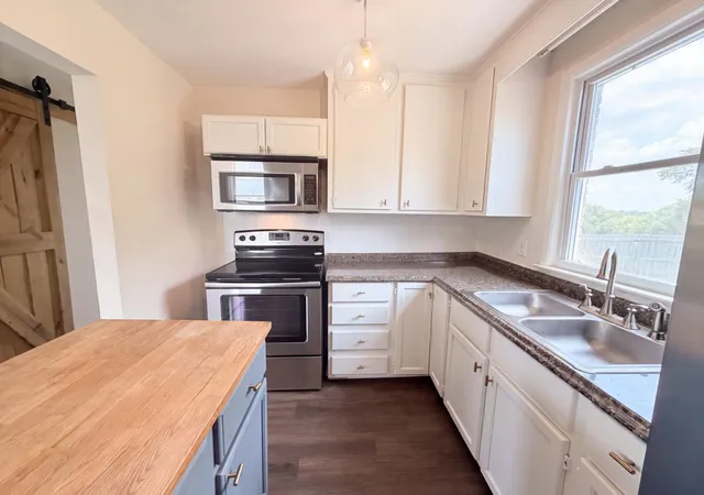 Photo 3 of Single family home for sale at 1447 Snell Blvd, Nashville, TN 37218 | MLS# 3520529 | Listing updated on 2026-09-03