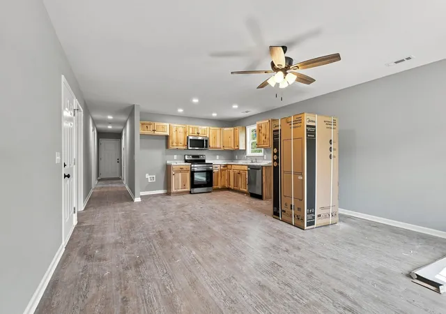 Photo 3 of Single family home for sale at 105 N B St, Hillsboro, TN 37342 | MLS# 3513167 | Listing updated on 2026-09-24