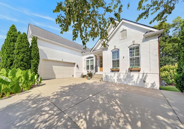 Photo 4 of Single family home for sale at 424 Fannis Cir, Gallatin, TN 37066 | MLS# 3513308 | Listing updated on 2026-10-16