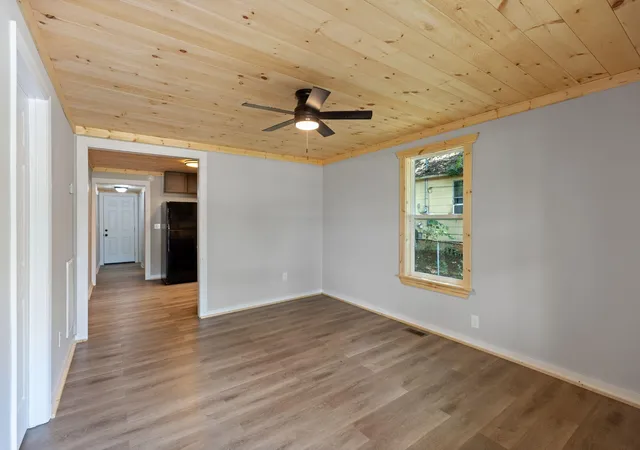 Photo 3 of Single family home for sale at 916 18th Street Se, Cleveland, TN 37311 | MLS# 3513177 | Listing updated on 2026-08-30