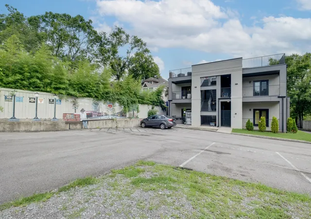 4th image of 1707 Blair Blvd, Nashville, TN 37212