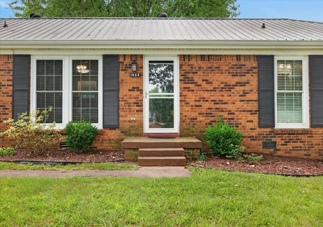 4th image of 1866 Harriet Dr, Clarksville, TN 37040 | MLS# 3513211