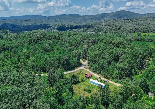 1st image of 136 Holly Dr, Spring City, TN 37381 | MLS# 3513238