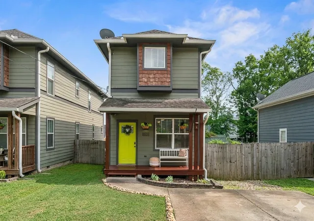 Photo 1 of Single family home for sale at 916a Thomas Ave, Nashville, TN 37216 | MLS# 3515451 | Listing updated on 2026-08-20