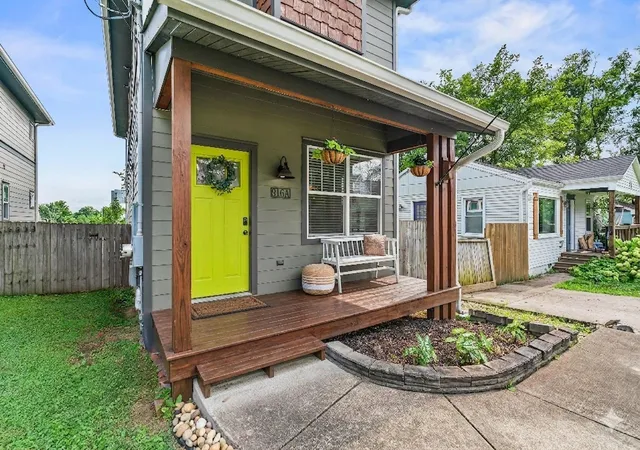 Photo 2 of Single family home for sale at 916a Thomas Ave, Nashville, TN 37216 | MLS# 3515451 | Listing updated on 2026-08-20