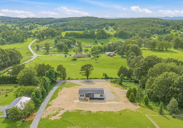 3rd image of 110 County Road 314, Sweetwater, TN 37874 | MLS# 3513275