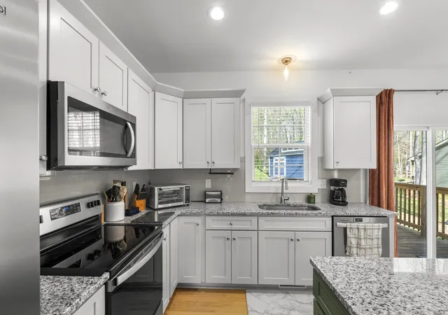 Photo 2 of Single family home for sale at 521 Lewis Ln, Charlotte, TN 37036 | MLS# 3513287 | Listing updated on 2026-09-16