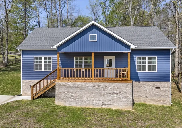 Photo 3 of Single family home for sale at 521 Lewis Ln, Charlotte, TN 37036 | MLS# 3513287 | Listing updated on 2026-09-16
