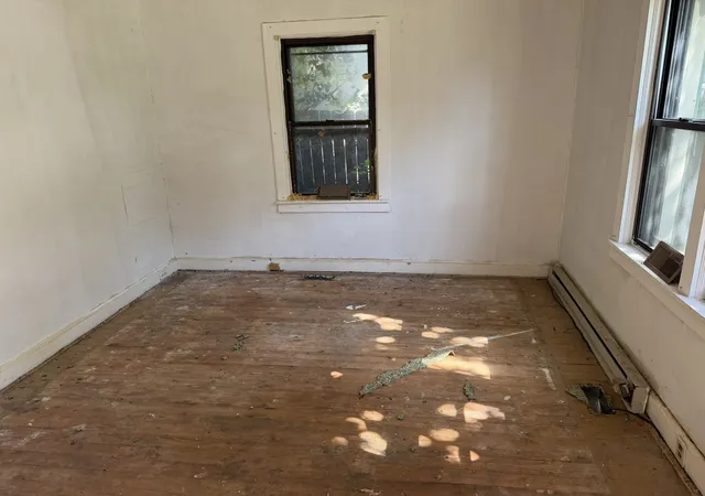 Photo 3 of Sale Pending at 715 Lee St, Murfreesboro, TN 37130 | MLS# 3515114 | Listing updated on 2026-10-01