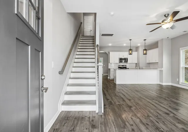 3rd image of 1042 Emery Bay Cir, Hendersonville, TN 37075 | MLS# 3513852