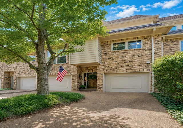 Photo 3 of Townhouse for sale at 401 Bowling Ave #96, Nashville, TN 37205 | MLS# 3513493 | Listing updated on 2026-09-02