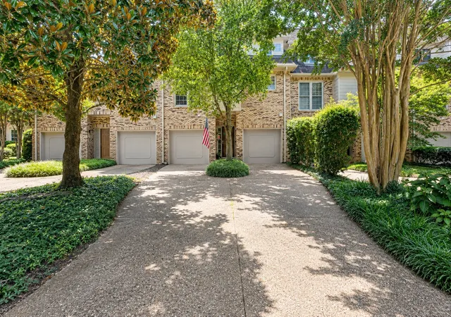 Photo 4 of Townhouse for sale at 401 Bowling Ave #96, Nashville, TN 37205 | MLS# 3513493 | Listing updated on 2026-09-02
