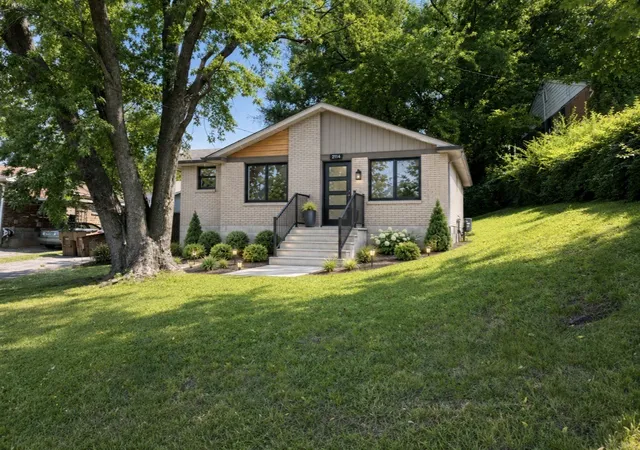 3rd image of 2114 15Th Ave N, Nashville, TN 37208 | MLS# 3514552