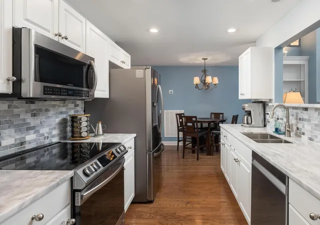 Photo 3 of Townhouse for sale at 724 Outlook Ln, Chattanooga, TN 37419 | MLS# 3513353 | Listing updated on 2026-09-14