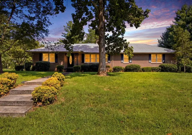2nd image of 401 E Petty Lane, Winchester, TN 37398 | MLS# 3513357