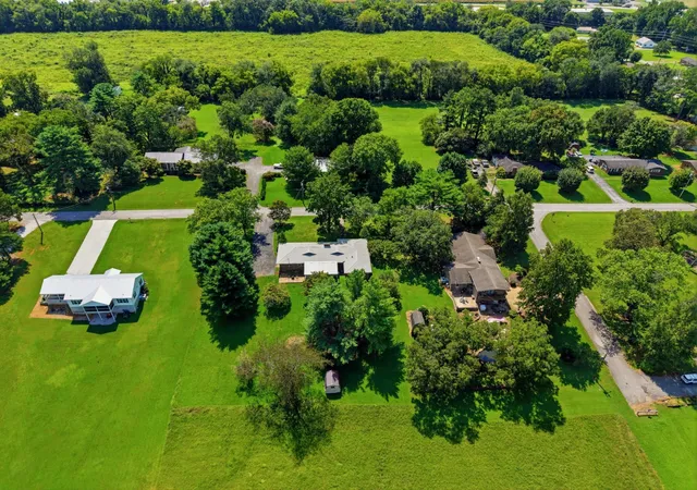 33rd image of 401 E Petty Lane, Winchester, TN 37398 | MLS# 3513357