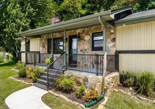 4th image of 9815 E Brainerd Road, Ooltewah, TN 37363 | MLS# 3513366