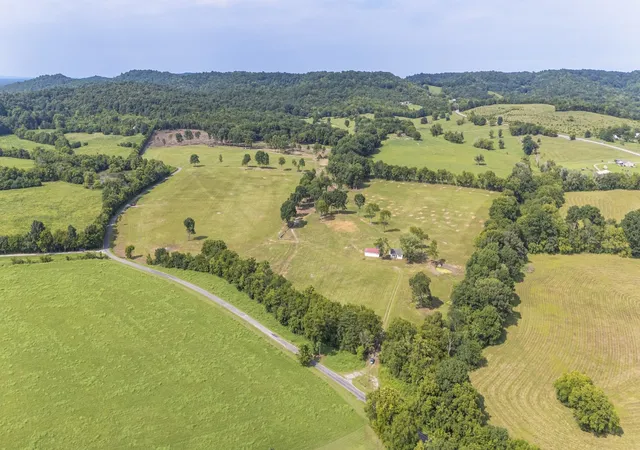 3rd image of 3 Arbor Hill Rd, Petersburg, TN 37144 | MLS# 3513389